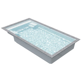 piscine de couleur blanche - eau cristalline